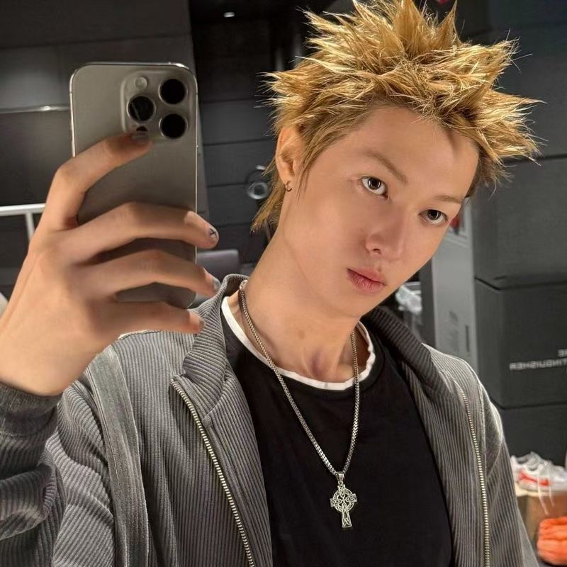 CORTIS-HALSKETTE AUS EDELSTAHL