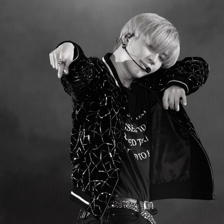 SHINEE "DRESSED TO KILL" T-SHIRT 100% BAUMWOLLE