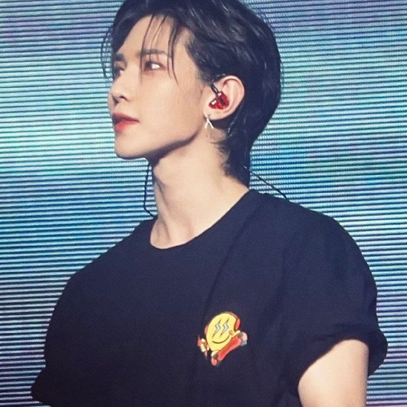 ATEEZ MERCH BREAK THE WALL 100% BAUMWOLLE T-SHIRTS (schwarz und weiß)