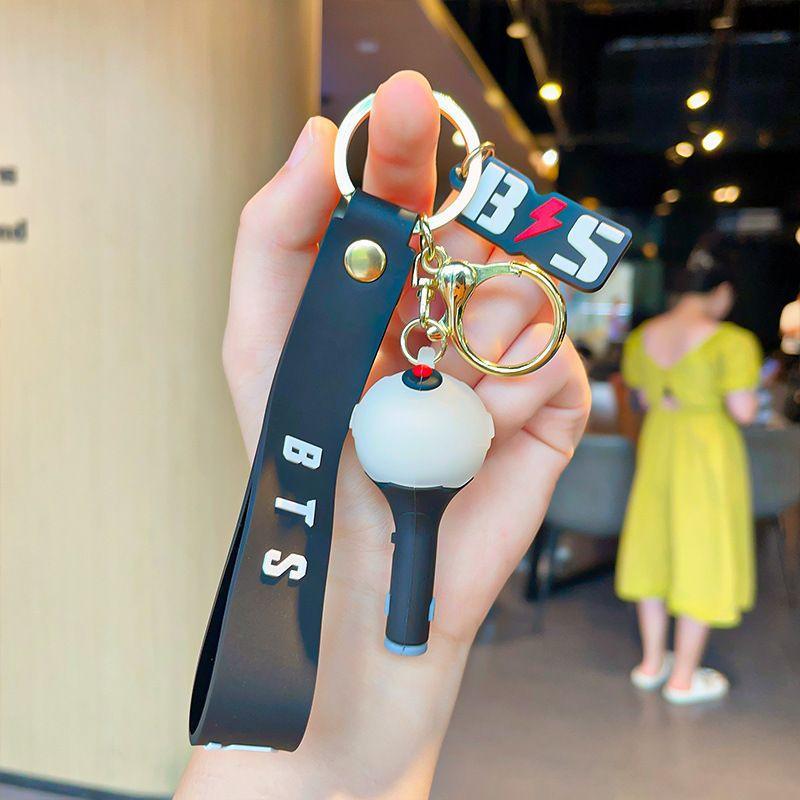 LICHTSTICKS SCHLÜSSELANHÄNGER VERSCHIEDENE KPOP-GRUPPEN
