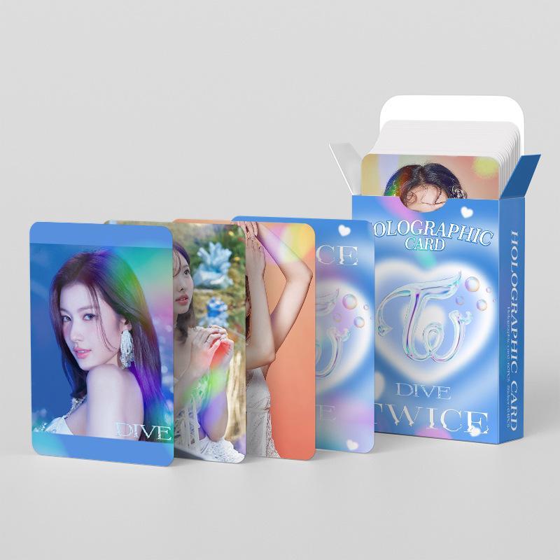 TWICE DIVE KIT - 124 TEILE (60 HOLOGRAPHISCHE FOTOKARTEN + 64 STICKER)