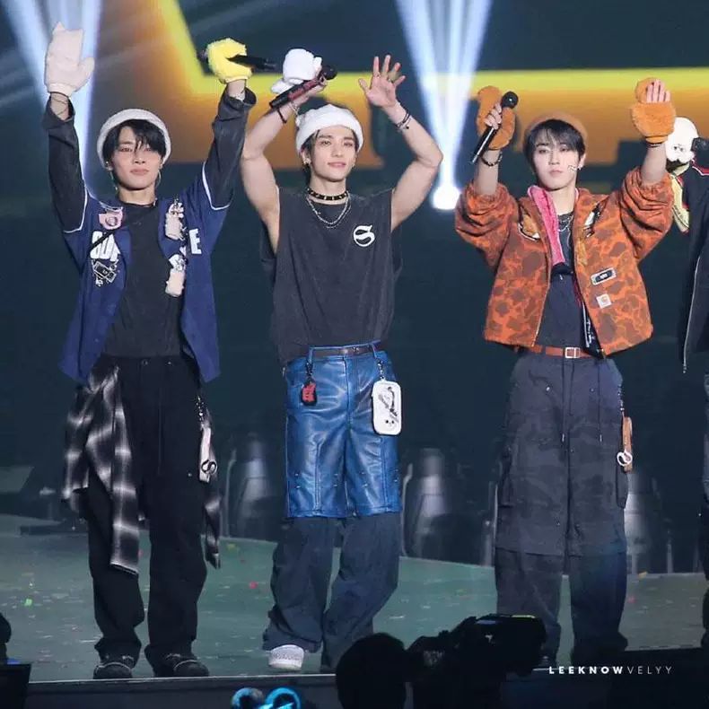 STRAY KIDS MERCH ATE TSHIRTS 100% BAUMWOLLE