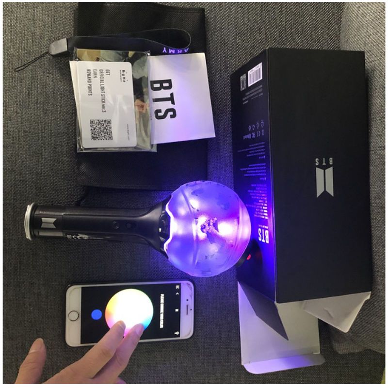 BTS ARMYBOMB - LICHTSTAB MIT FOTOKARTEN VERSION 3 UND VERSION 4
