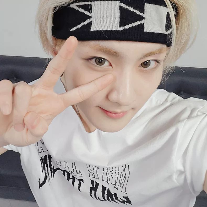 ENHYPEN T-SHIRT 2025 WALK THE LINE 100% BAUMWOLLE