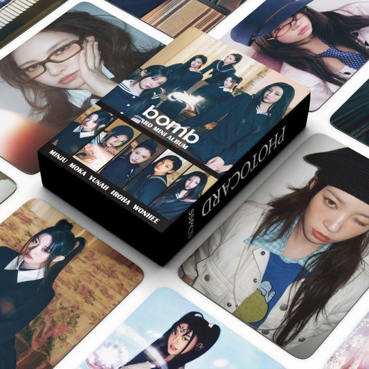 ILLIT BOMB FOTOKARTEN 55 STÜCK