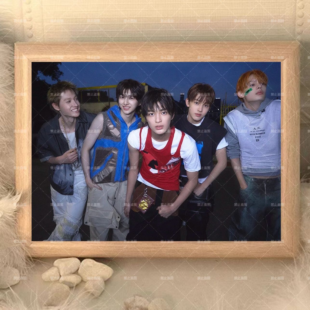 CORTIS DEKORATIVER RAHMEN - VERSCHIEDENE GRÖSSEN UND BILDER