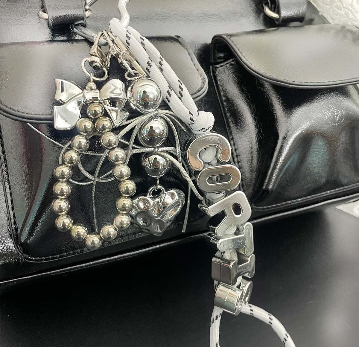 CORTIS-SCHLÜSSELANHÄNGER