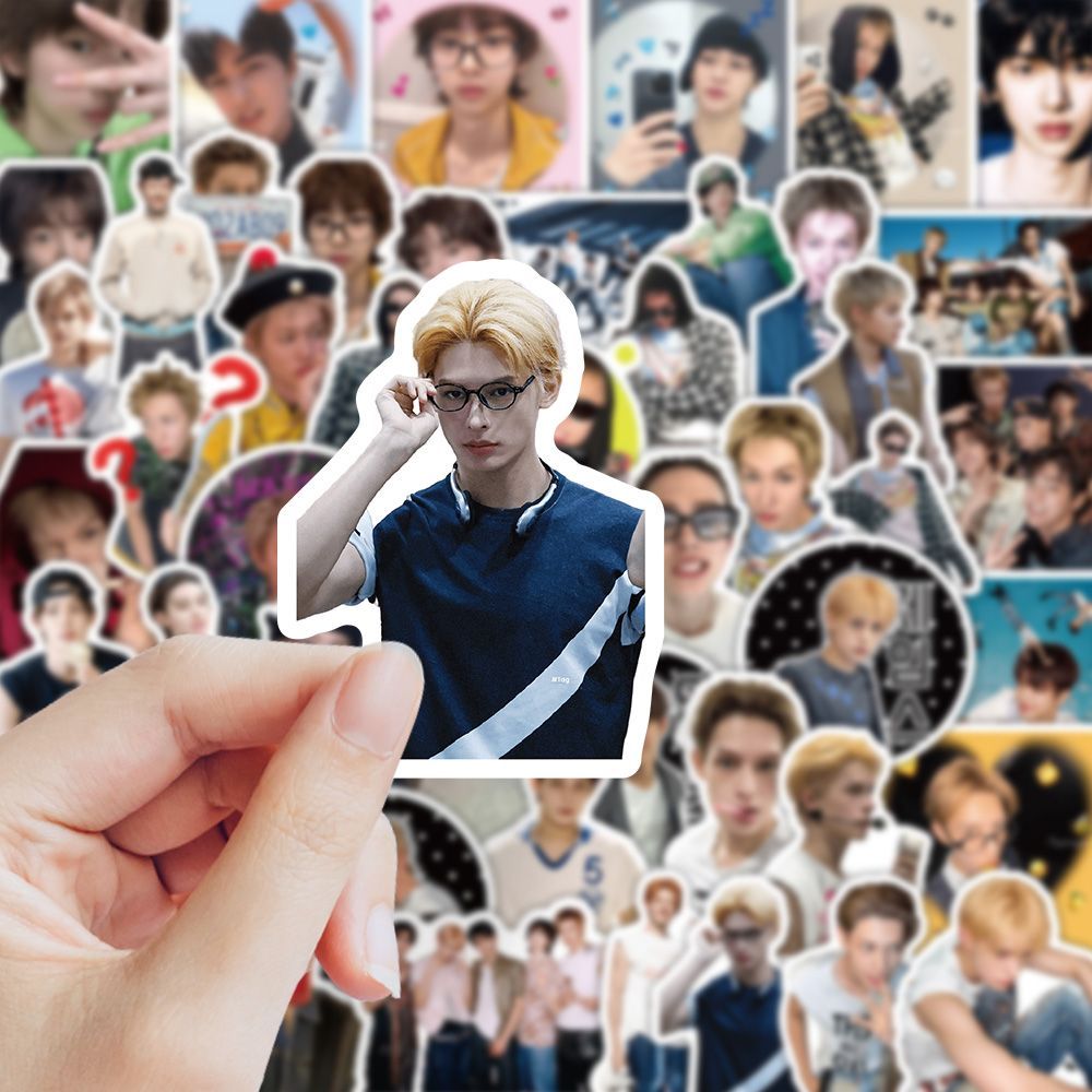 CORTIS-AUFKLEBER, 70 STÜCK