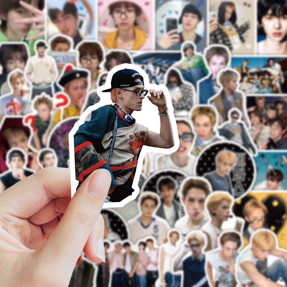 CORTIS-AUFKLEBER, 70 STÜCK