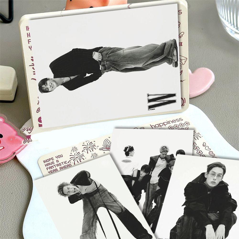 CORTIS VOGUE-POSTKARTEN, 72 STÜCK