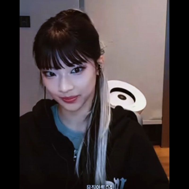 BABYMONSTER HOODIE WIR GEHEN HOCH