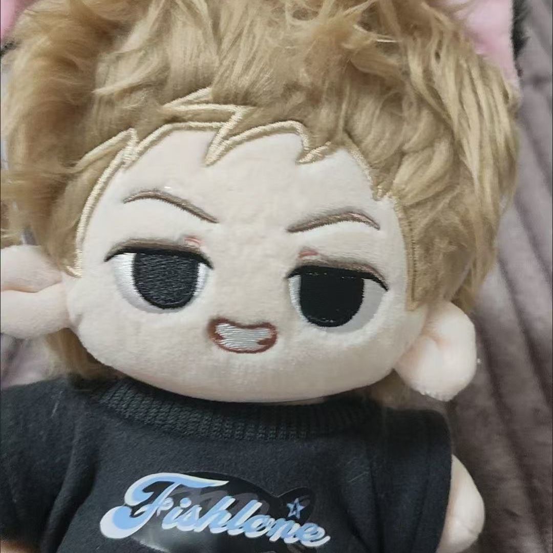 MINI-PUPPE JUHOON CORTIS 10 CM