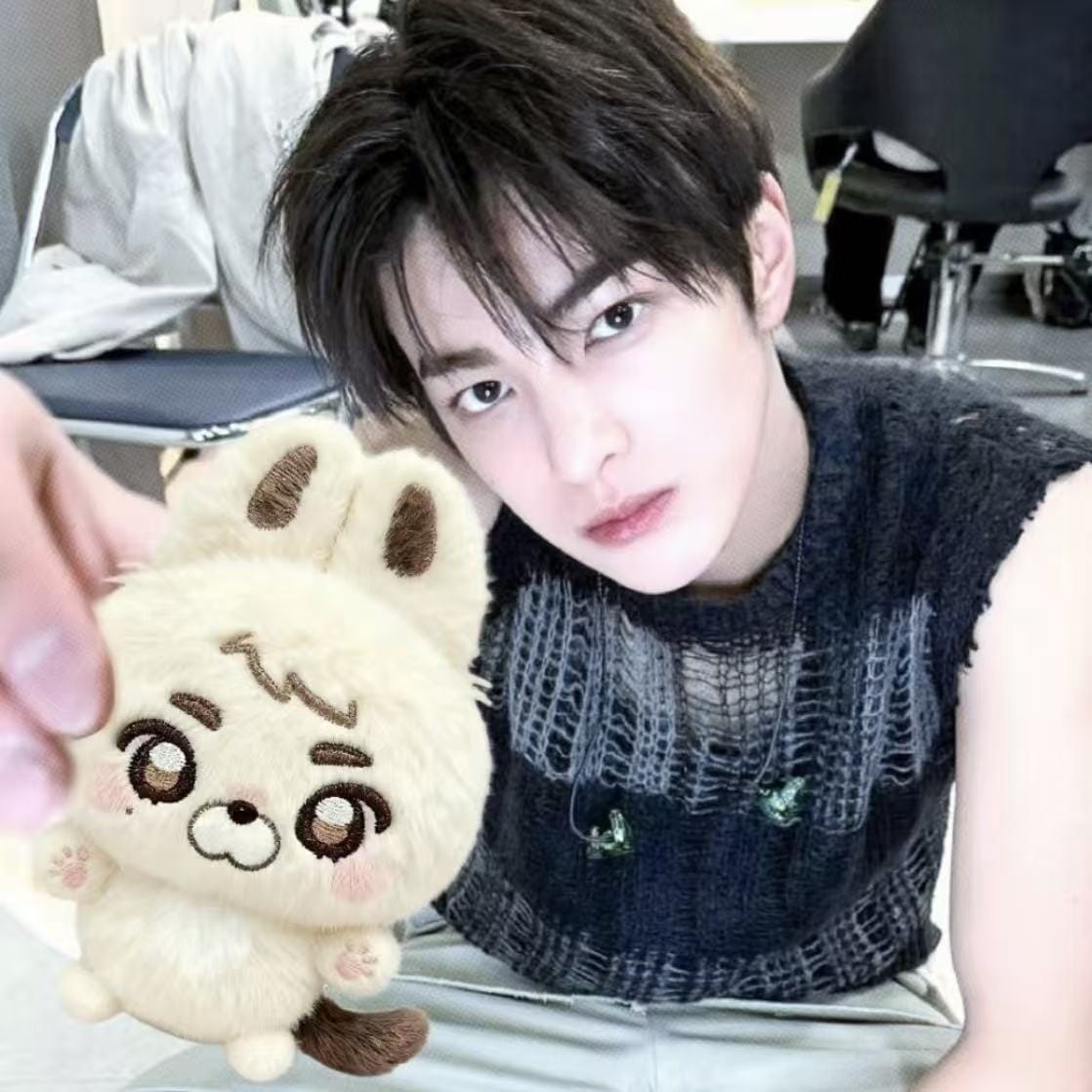 CORTIS PLÜSCHSCHLÜSSELANHÄNGER