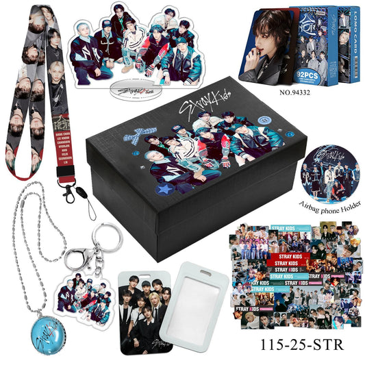 STRAY KIDS GESCHENKBOX (3 OPTIONEN)