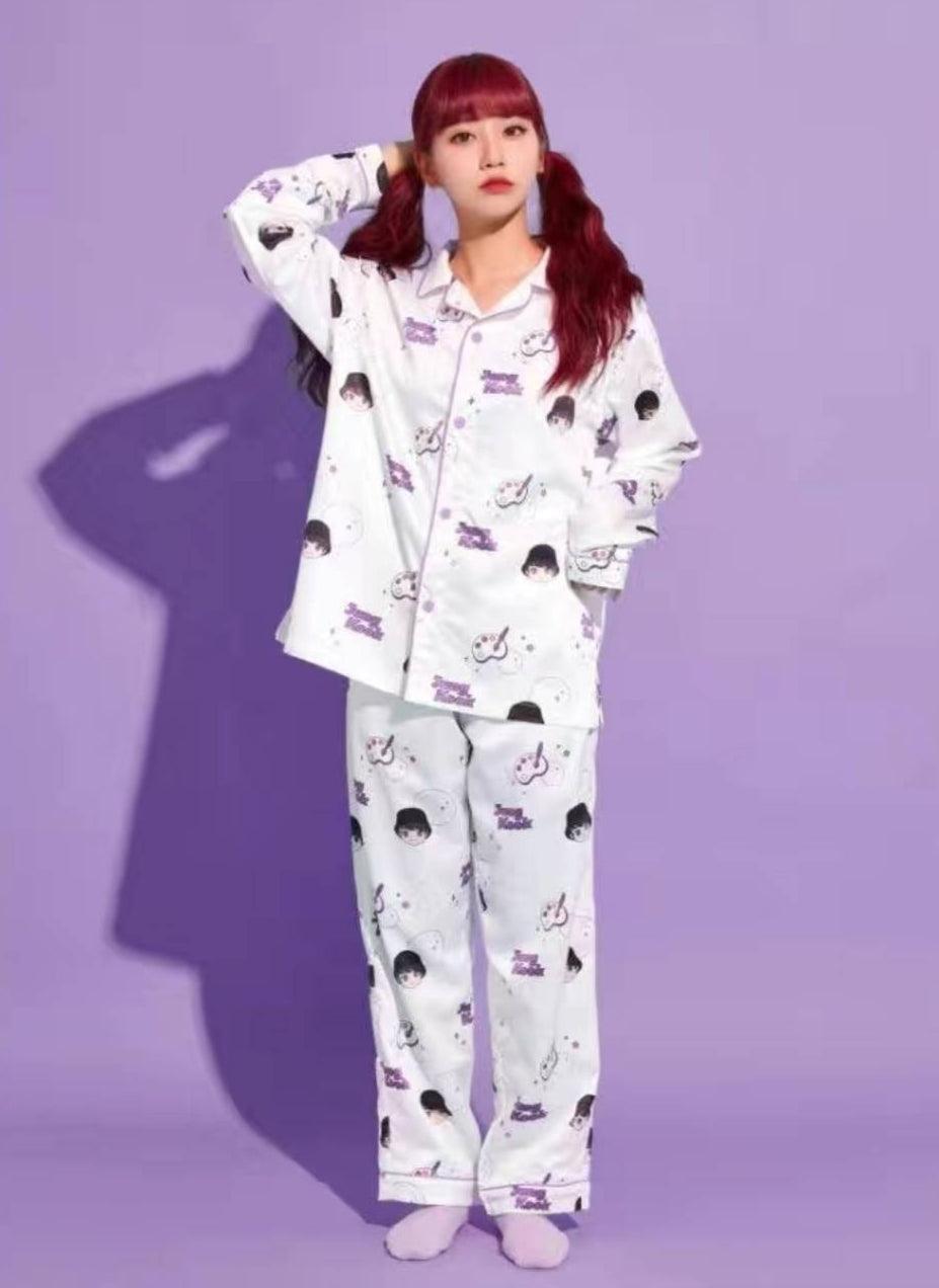 BTS MERCH TINY TAN MIC DROP PYJAMAS (alle Mitglieder)