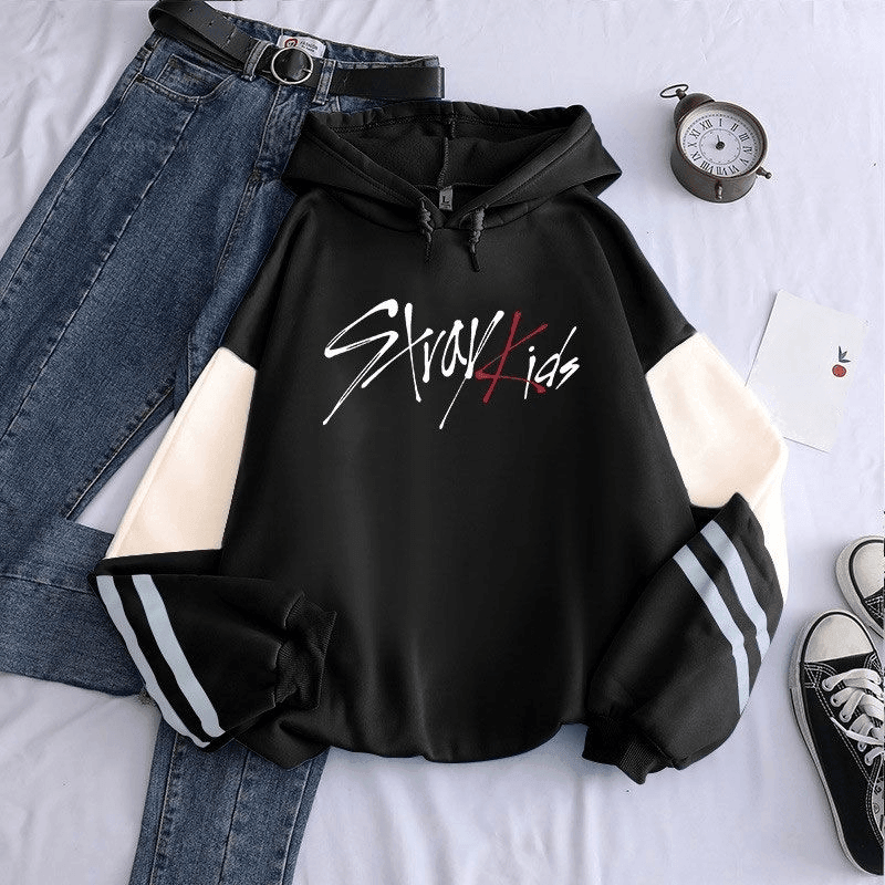 STRAY KIDS HOODIE (verschiedene Farben)
