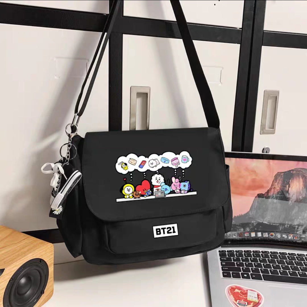 BTS BT21 TASCHEN VERSCHIEDENE MODELLE (schwarz und weiß)