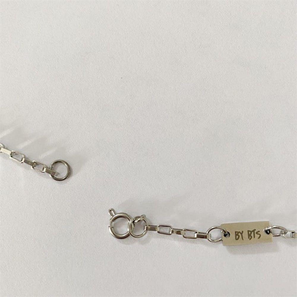 BTS - SUGA SILBERNE GITARREN-HALSKETTE EDELSTAHL