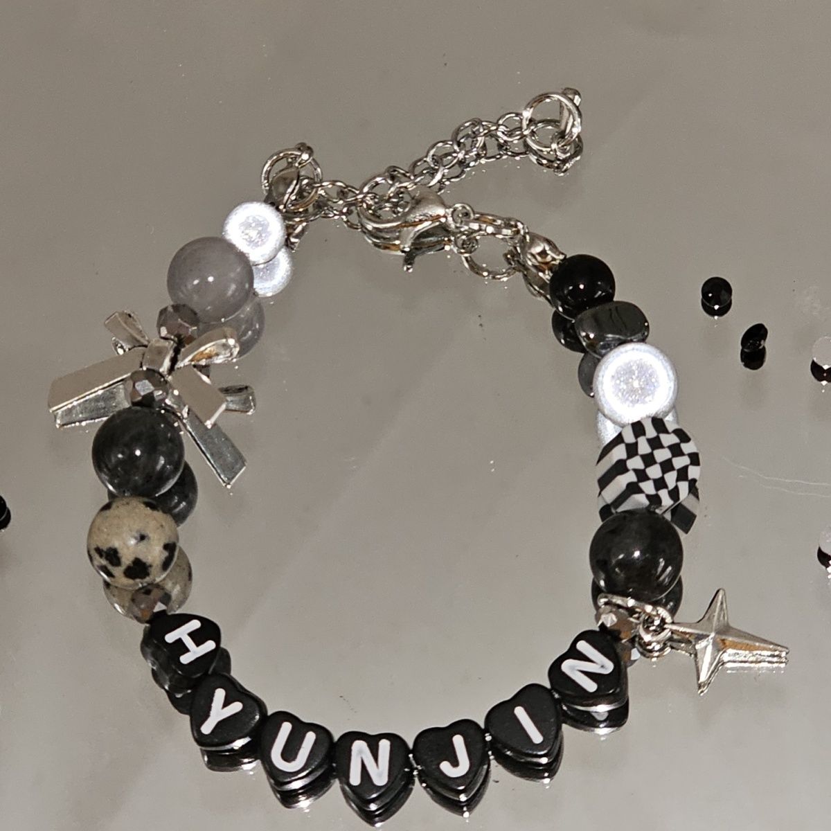 STRAY KIDS HYUNJIN ARMBAND