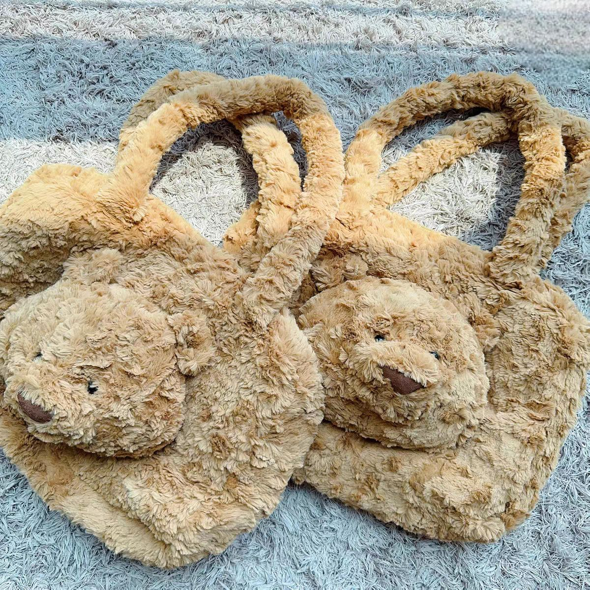 V PLÜSCHBÄR-TASCHE